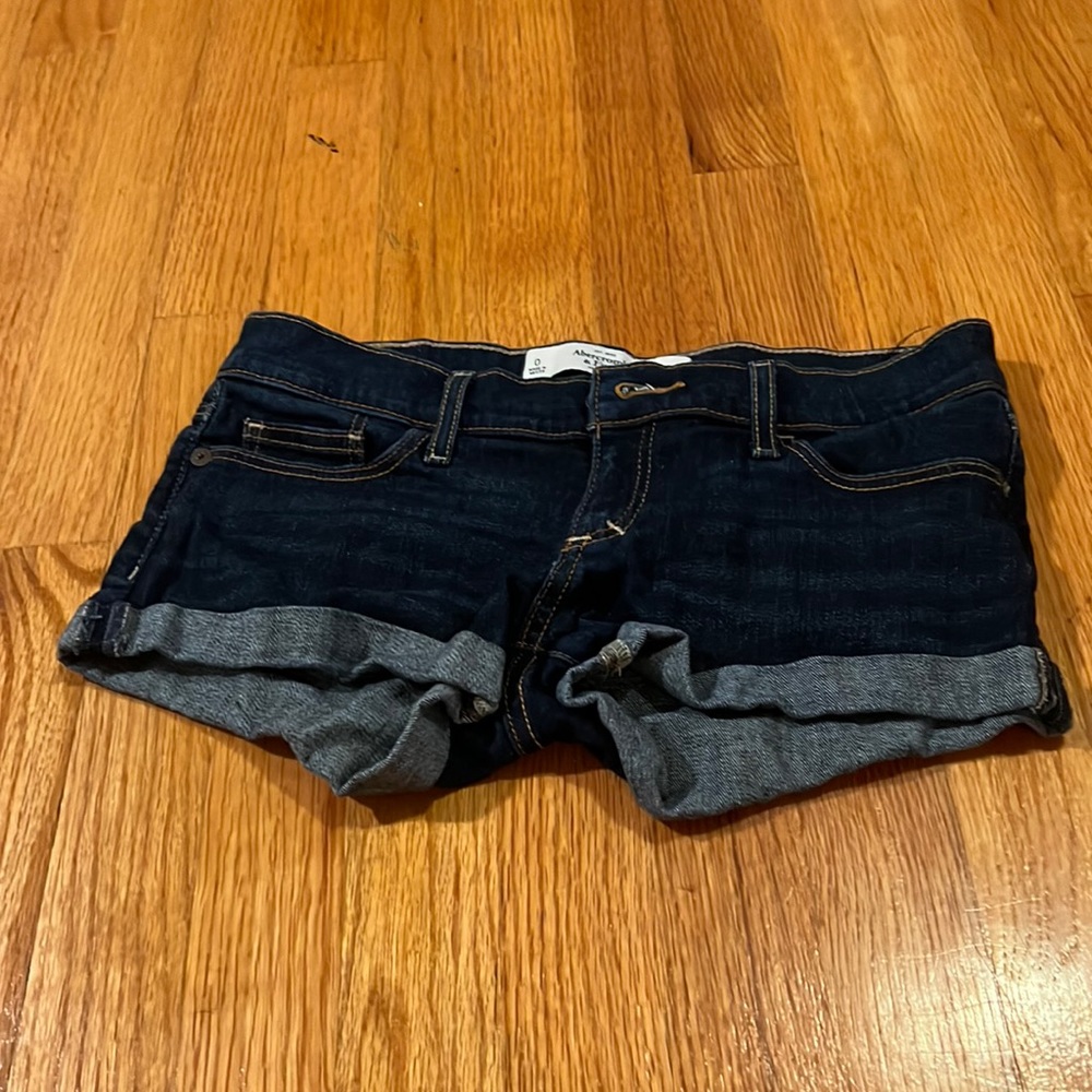 Abercrombie & Fitch short